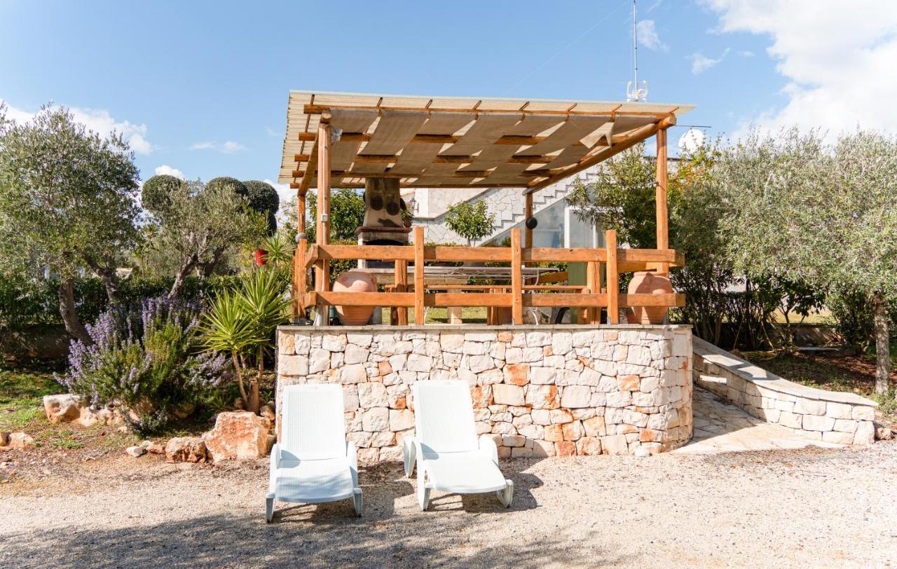 Villa Chanel Bellissima Villa Con Piscina Immersa Nella Valle D'Itria オストゥーニ エクステリア 写真