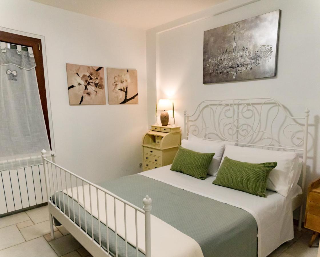 Villa Chanel Bellissima Villa Con Piscina Immersa Nella Valle D'Itria オストゥーニ エクステリア 写真
