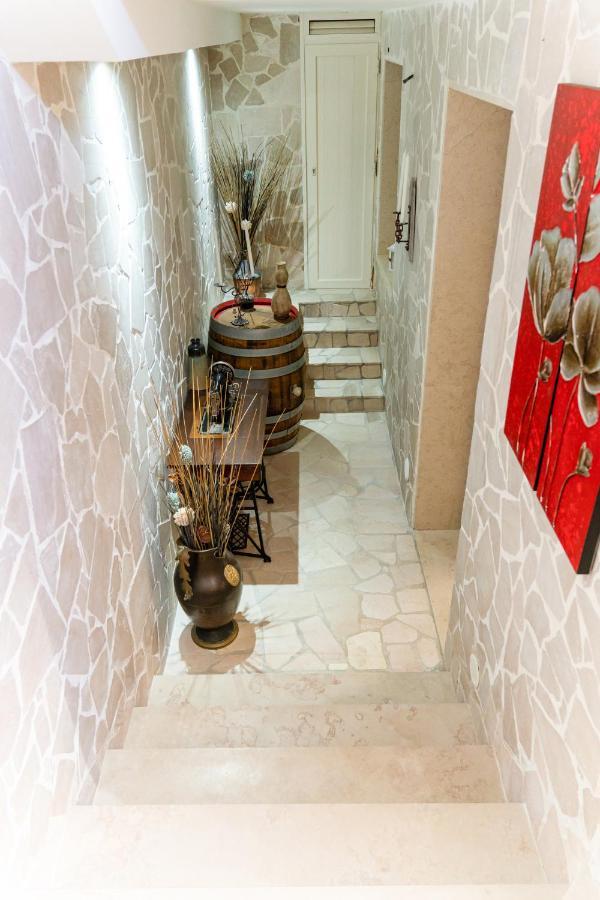 Villa Chanel Bellissima Villa Con Piscina Immersa Nella Valle D'Itria オストゥーニ エクステリア 写真