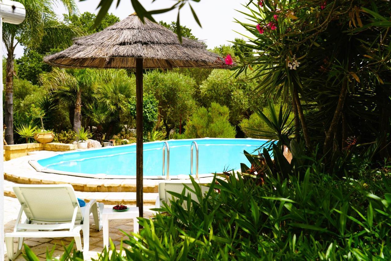 Villa Chanel Bellissima Villa Con Piscina Immersa Nella Valle D'Itria オストゥーニ エクステリア 写真
