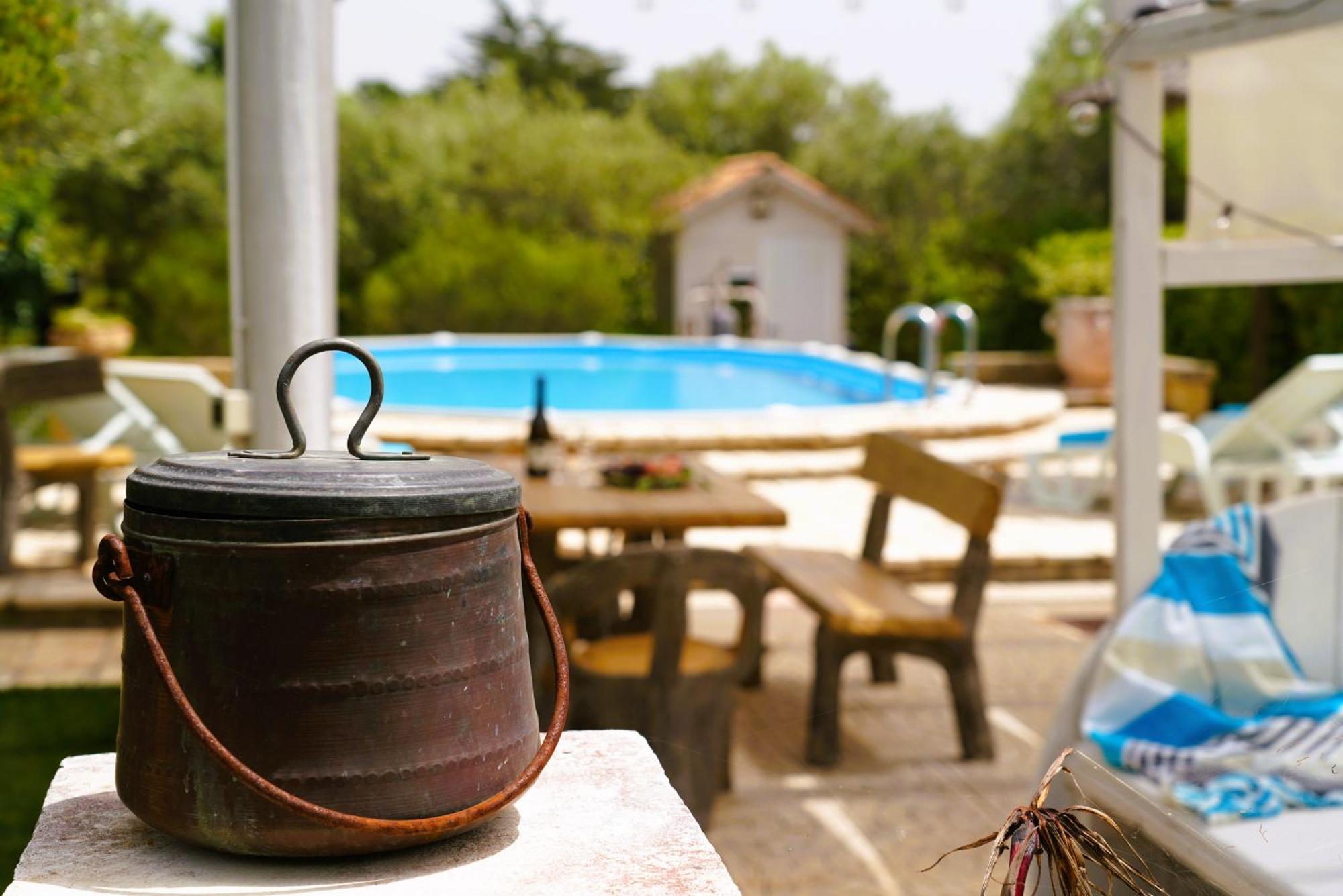 Villa Chanel Bellissima Villa Con Piscina Immersa Nella Valle D'Itria オストゥーニ エクステリア 写真